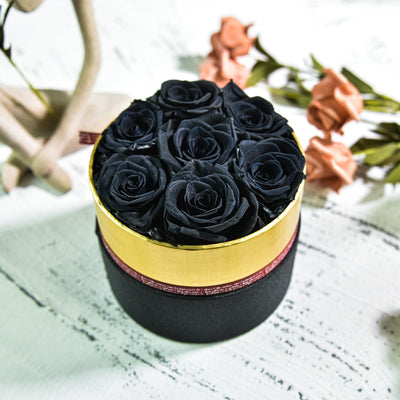 Caja de Regalo Navideña con Rosas Preservadas Hug Bucket - Image 5