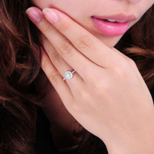 Anillo de Compromiso y Matrimonio en Oro 18K con Diamante y Circonita - Image 4
