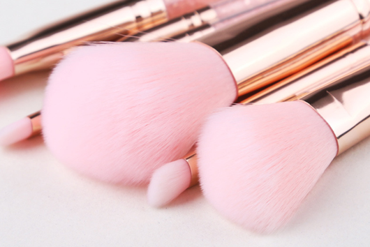 Brocha de Maquillaje Efecto Arenas Movedizas Rosa - Image 6