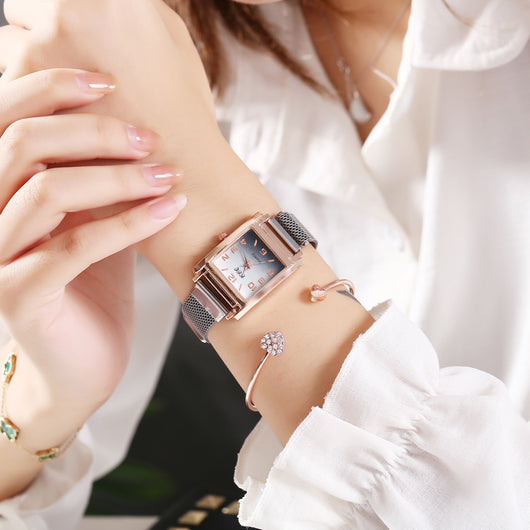Reloj de Cuarzo para Mujer con Cierre Magnético - Image 15