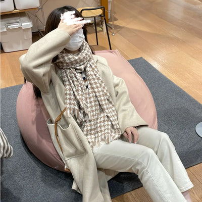 Chal Envolvente Diseño Pata de Gallo en Cashmere Suave para Mujer - Image 3