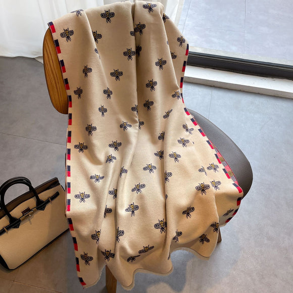 Pashmina Elegante con Flecos para Otoño e Invierno - Complemento Versátil para Mujer