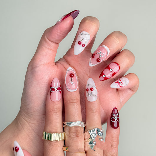 Uñas Postizas Talladas y Pintadas a Mano - Diseño Almendra