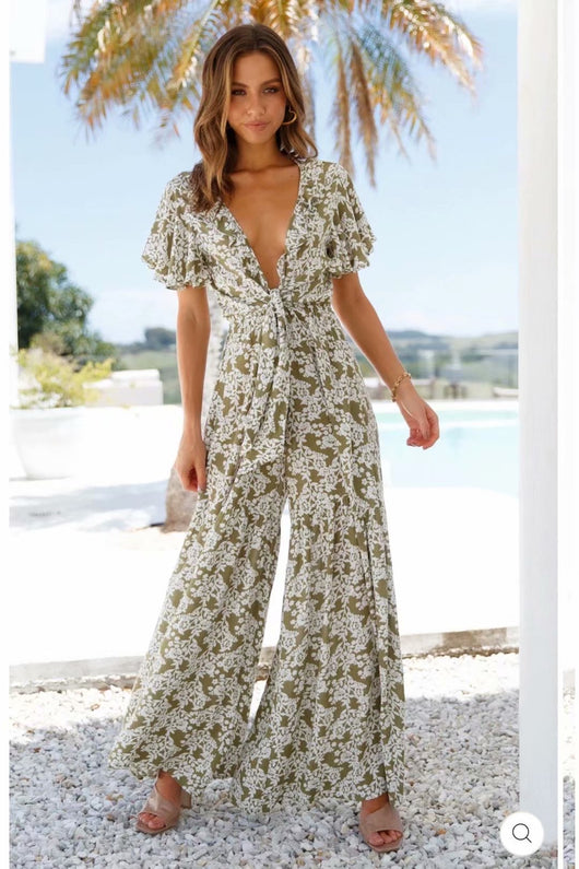 Jumpsuit Estampado con Detalle de Corbata en el Pecho - Image 9