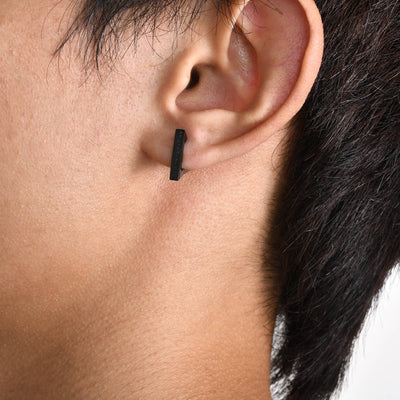 Arete Triangular de Acero Inoxidable con Símbolo Viking Geométrico - Image 3