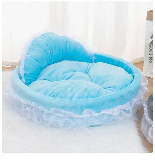 Cama Princesa para Mascotas con Encaje Teddy - Image 8