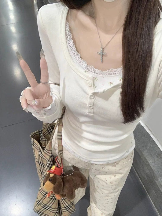 Blusa Manga Larga Efecto Dos Piezas con Encaje Floral - Image 11