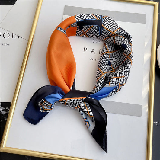 Pañuelo de Seda Estampado con Rayas - Versátil y Combinable - Image 7
