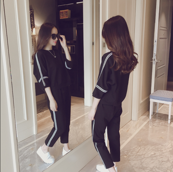 Conjunto Deportivo Casual Coreano para Adolescentes - Sudadera Suelta y Pantalón Capri con Rayas Laterales