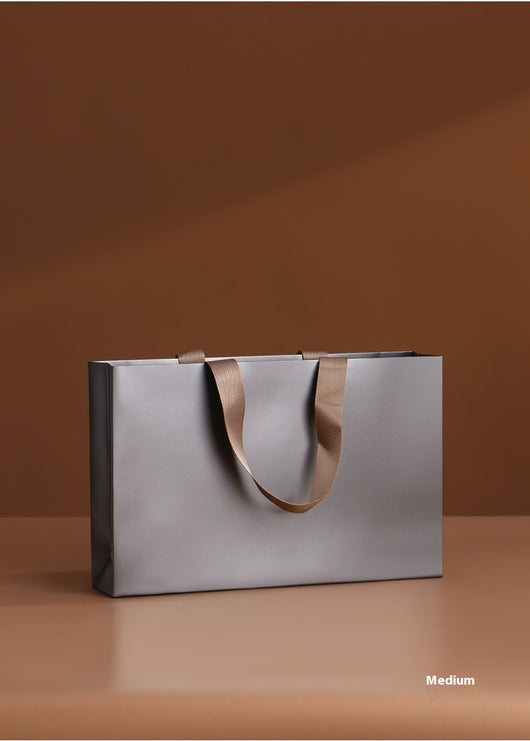 Bolsa de Mano Narciso con Diseño de Montaña y Río - Image 26