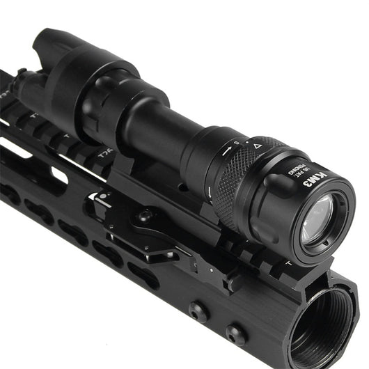 Linterna Táctica LED M952V de Alto Rendimiento para Exterior - Image 3