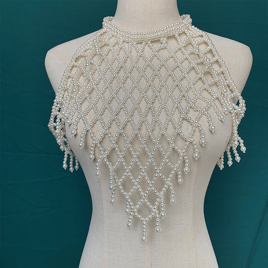 Chal Tejido a Mano con Perlas y Detalles de Joyería