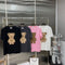 Playera de Algodón con Parche de Oso Bordado - Cuello Redondo Manga Corta