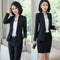 Uniforme Profesional para Recepción Hotelera y Atención al Cliente