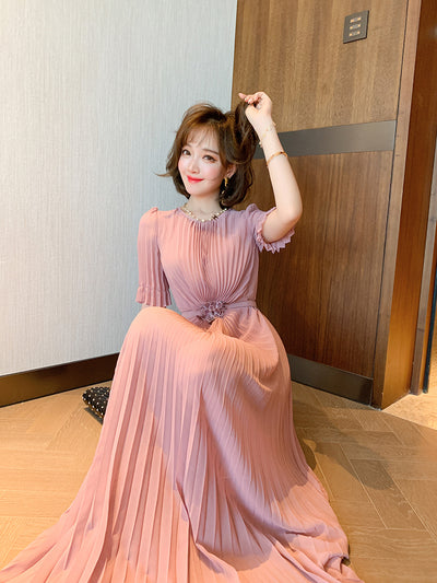 Vestido Elegante con Pliegues y Detalle Floral en la Cintura - Image 15