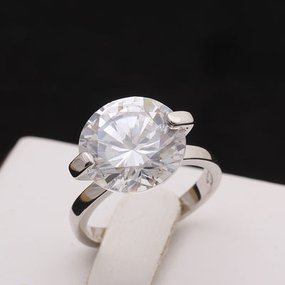 Anillo de Diamante Simulado Clásico para Mujer - Joya de Compromiso y Elegancia