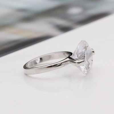 Anillo de Diamante Simulado Clásico para Mujer - Joya de Compromiso y Elegancia - Image 3