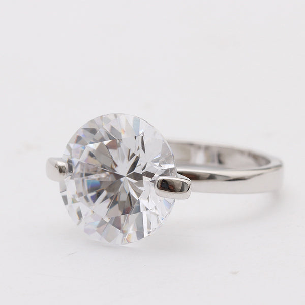 Anillo de Diamante Simulado Clásico para Mujer - Joya de Compromiso y Elegancia