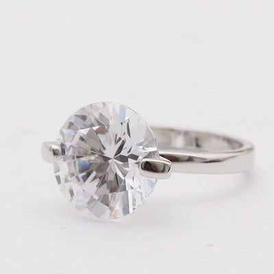 Anillo de Diamante Simulado Clásico para Mujer - Joya de Compromiso y Elegancia - Image 2