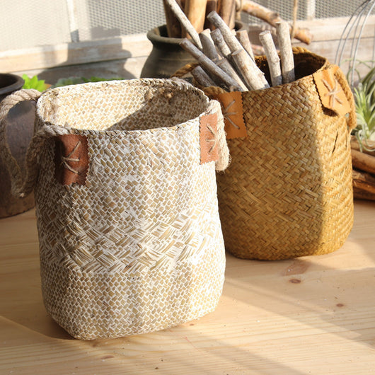 Cesta de Flores Tejida a Mano en Ratán