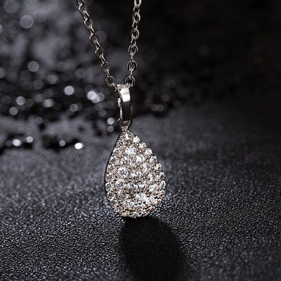 Collar Gota de Elegancia - Image 3