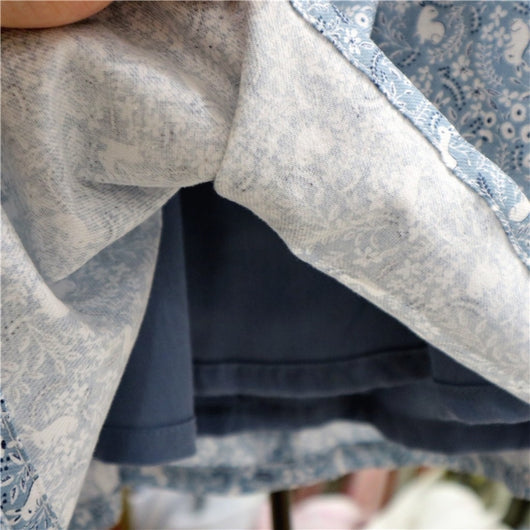 Conjunto de Dos Piezas: Cardigan y Vestido Floral con Cuello Volante para Niña - Image 14