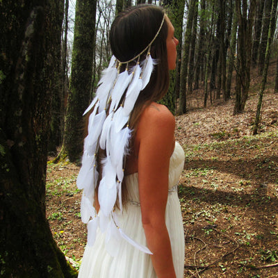 Tocado Nupcial Bohemio con Plumas Blancas F98 para Novia - Image 5