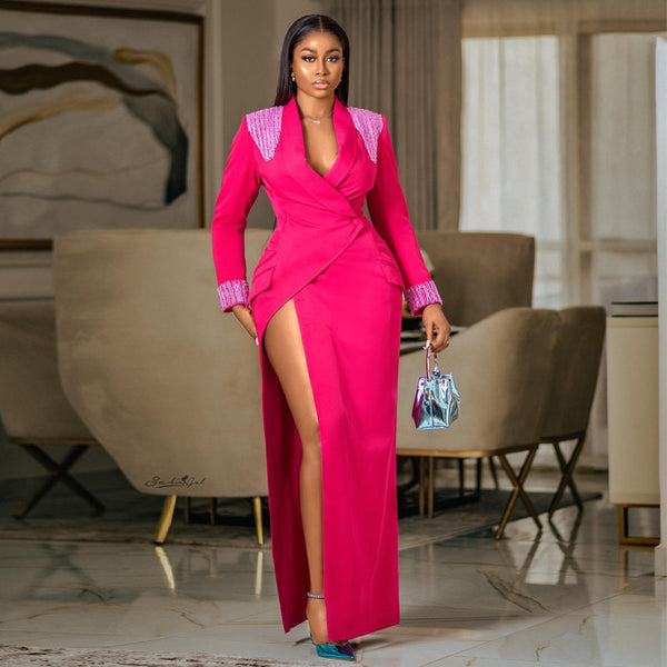 Vestido Rojo Rosado con Escote Profundo V y Cintura Alta