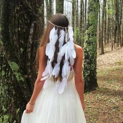 Tocado Nupcial Bohemio con Plumas Blancas F98 para Novia - Image 4