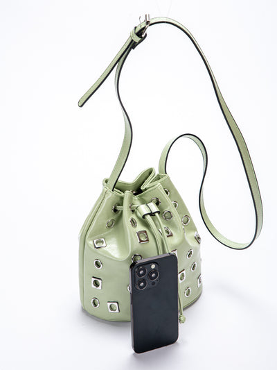 Bolso Bandolera Bucket con Remaches en Ante - Image 16
