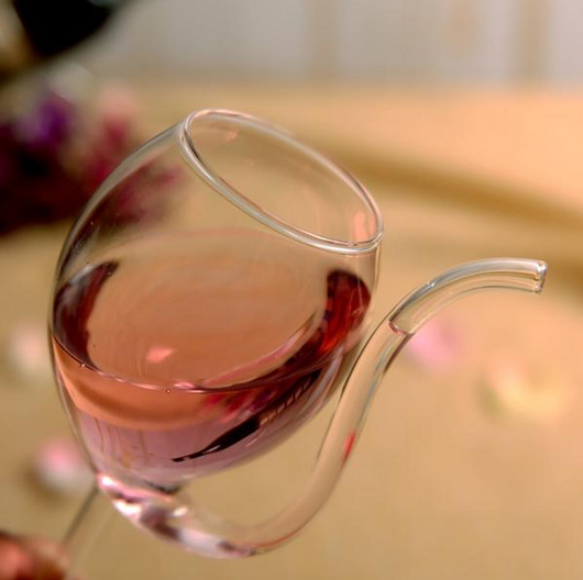 Copa de Vino Tinto Cristal Rojo Vampiro con Tapa Hermética - Image 3