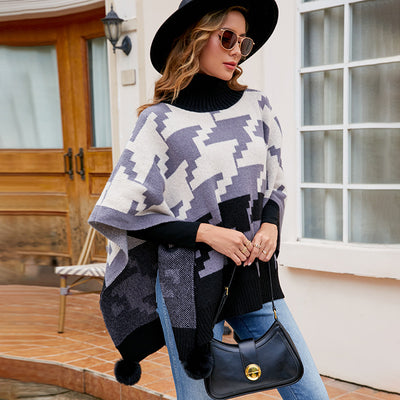 Poncho Capa Cálido Cuello Alto Bicolor con Pompones de Piel - Image 8