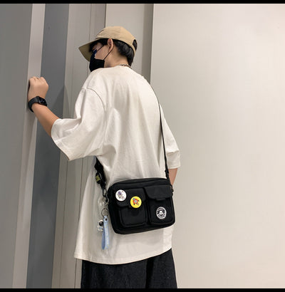Bolsa Mensajera Crossbody para Hombre con Distintivo - Image 26