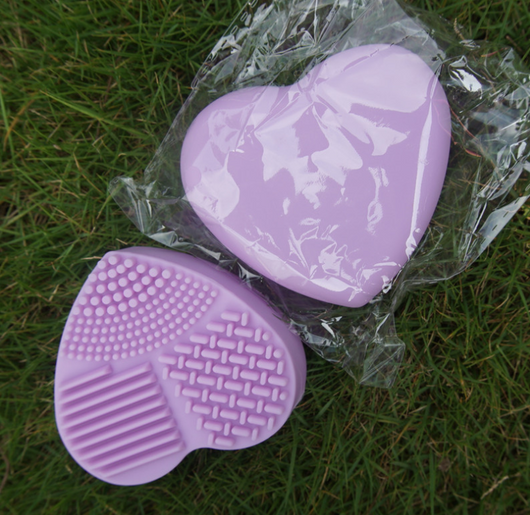 Esponja Exfoliante en Forma de Corazón - Silicona Suave para Limpieza Profunda - Image 9
