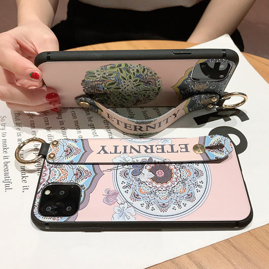 Funda Étnica Pintada para Celular - Image 2
