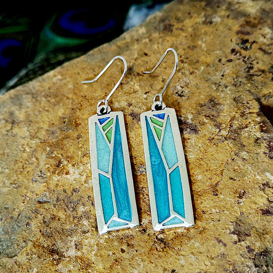 Aretes Largos Bohemios de Color Vintage con Diseño Tribal Calado - Image 2