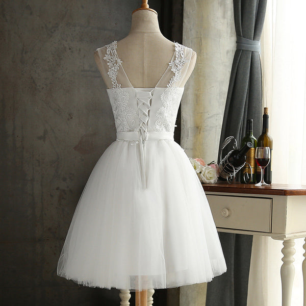 Vestido de Dama de Honor Blanco con Espalda Abierta y Cordones