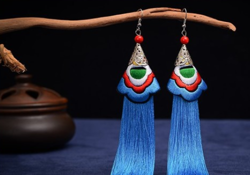 Aretes Étnicos con Borlas Artesanales - Image 17