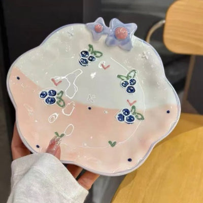 Plato para Desayuno de Cerámica Artesanal con Relieve Floral Pintado a Mano - Image 12