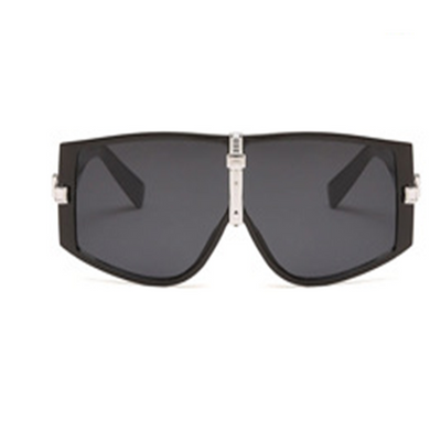 Clear oversized cycling goggles with a full-frame design and transparent lenses, suitable for men. - Image 7