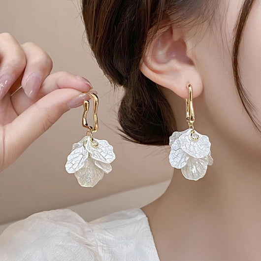 Aretes de Pétalos Lujo Asequible - Image 6