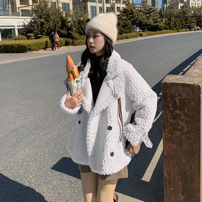 Abrigo de Invierno para Mujer en Lana de Cordero Suave - Image 6