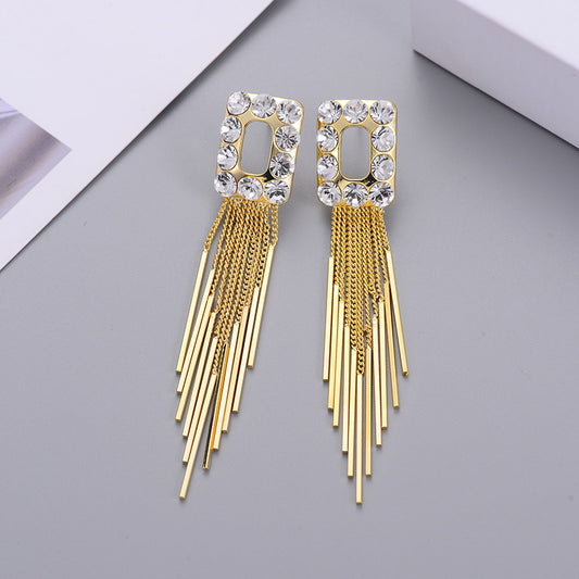 Aretes Exagerados de Personalidad, Diseños Irregulares de Moda