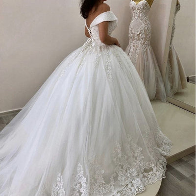 Vestido de Novia Ajustado con Cola y Lazo Anudado - Image 11