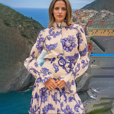Conjunto Ejecutivo Mujer: Blusa Cuello Alto Estampada con Falda Plisada de Mangas Linterna