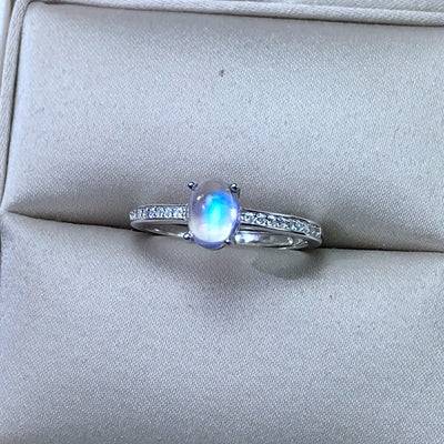 Anillo de Piedra Luna Azul Natural en Plata 925 - Diseño Minimalista