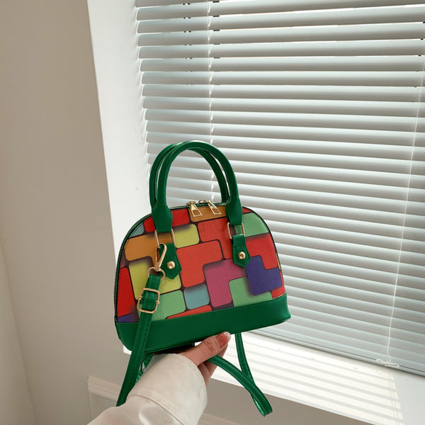 Bolso Shell con Costuras en Contraste - Diseño Moderno y Versátil