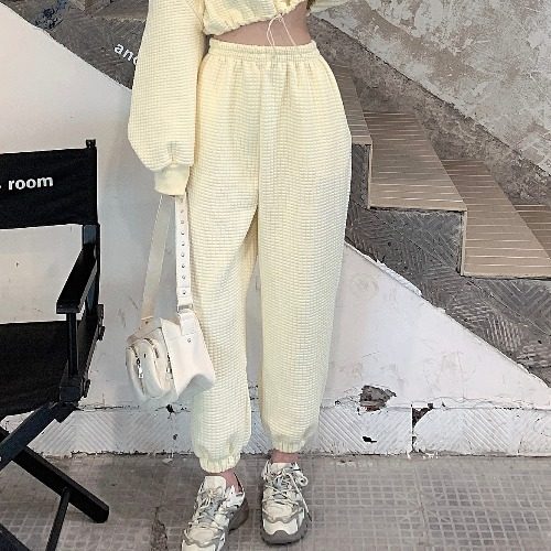 Conjunto Crop Top y Pantalón Cintura Alta Estilo Hyuna - Image 11