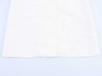 Abrigo de Mujer con Textura de Borlas Elegante - Image 10