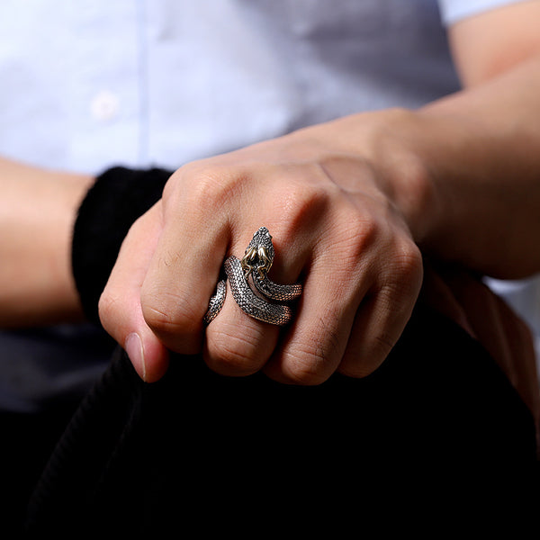 Anillo Vintage de Plata con Diseño Minimalista Clásico